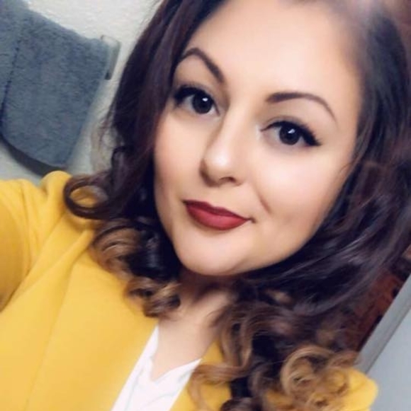 Meet your Posher, Sarah - Picture 1 of 1